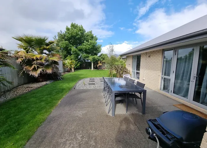 Home Away From Home In Rolleston
