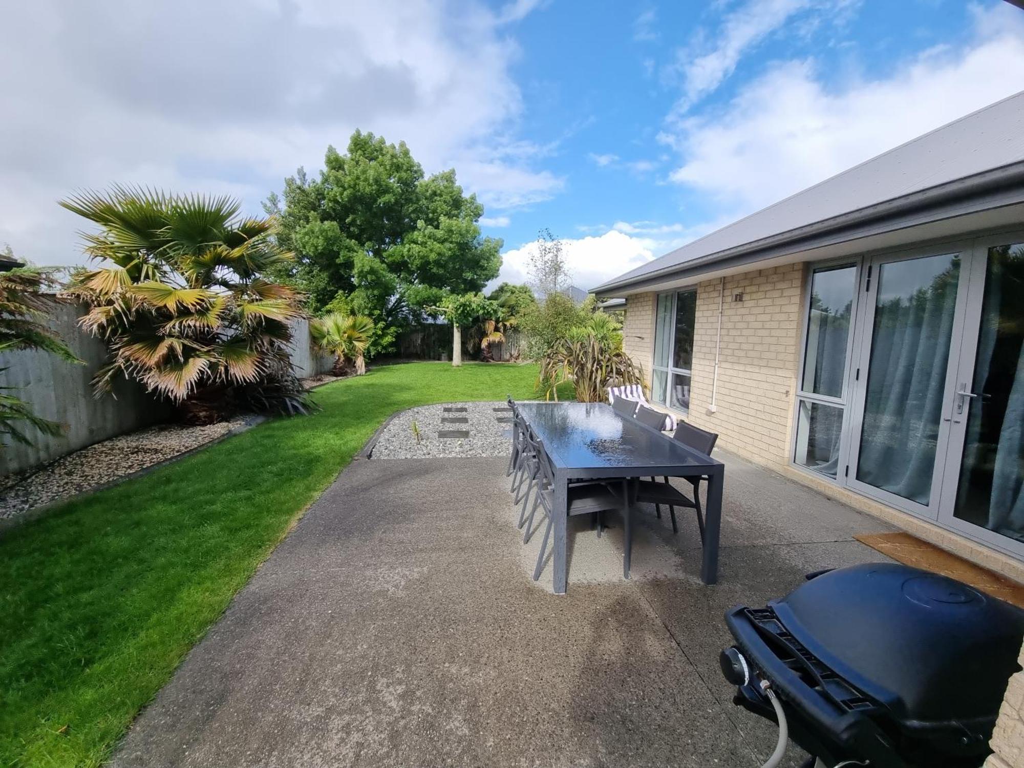 Holiday home Away From In Rolleston