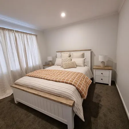 Home Away From Home In Rolleston Exterior photo